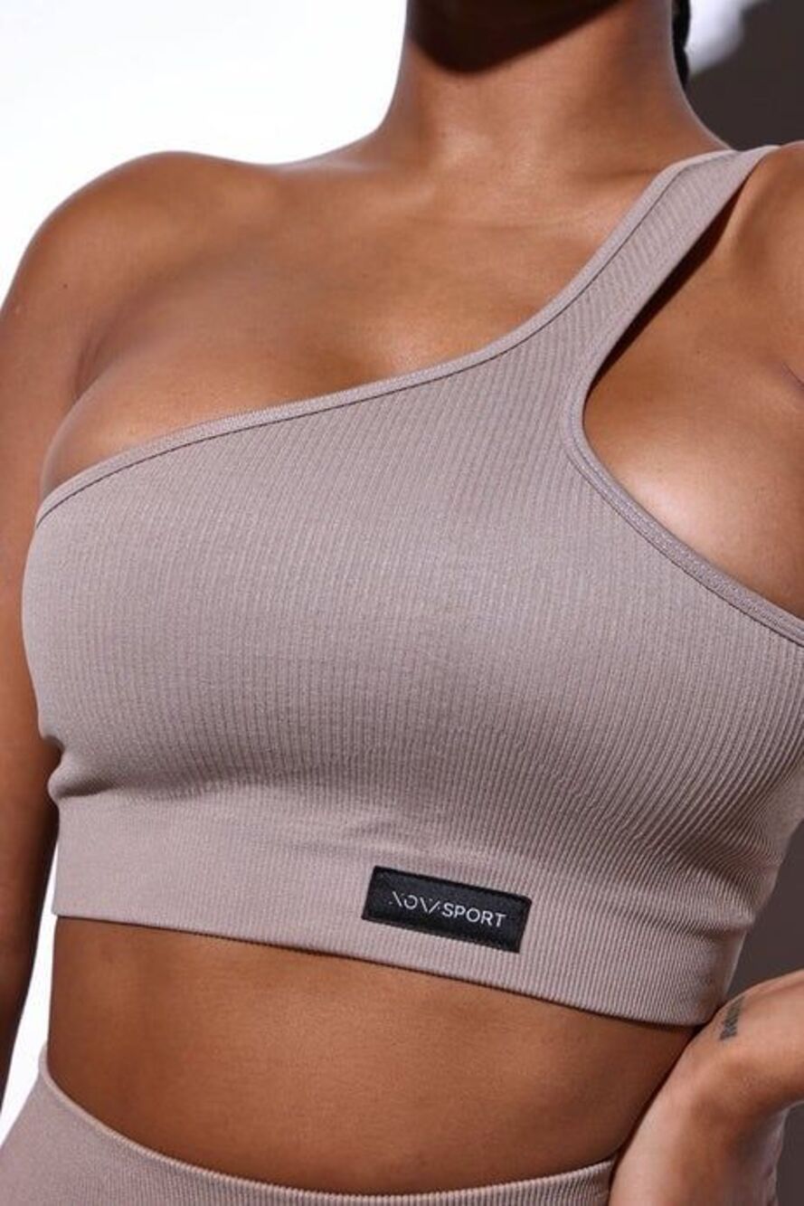 NWT Nova Sport Taupe Effortless Salacia Ribbed Seamless Asymmetrical Sports Bra